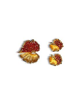 BSK Red Rhinestone Leaf Brooch Earrings Set Gold Tone Omega Back 1960s Vintage